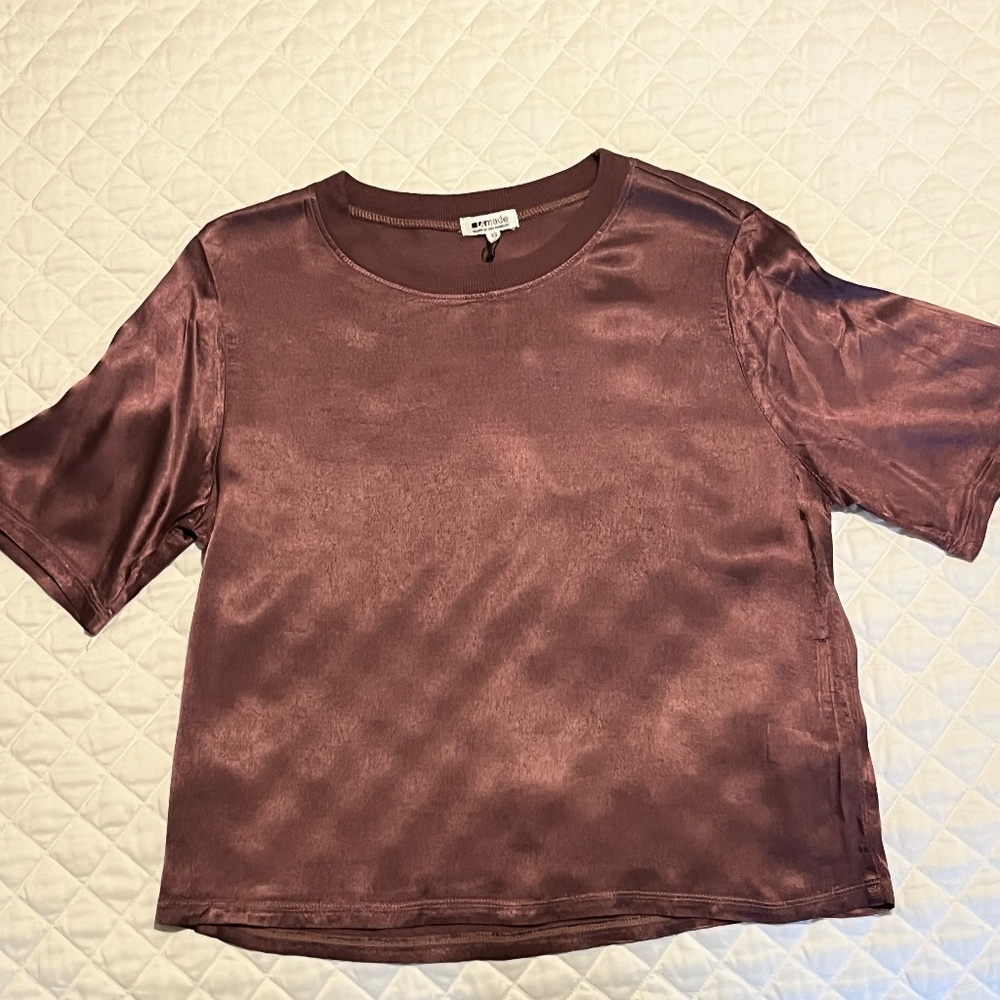 NWT  [ LAmade ] Nights in the City Silky Tee size XS